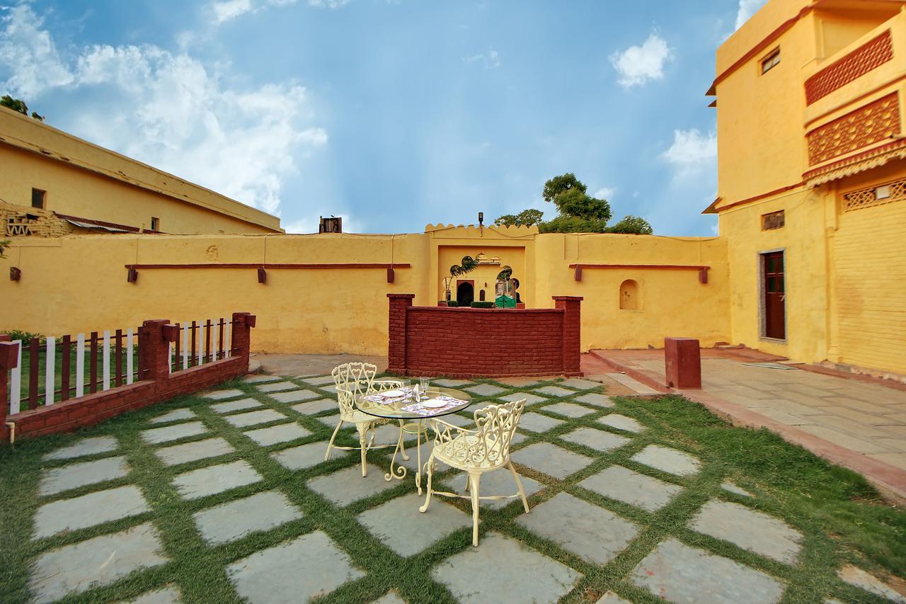 Jawai Castle Resort - A Heritage Hotel In Jawai Leopard Reserve Bisalpur Bagian luar foto